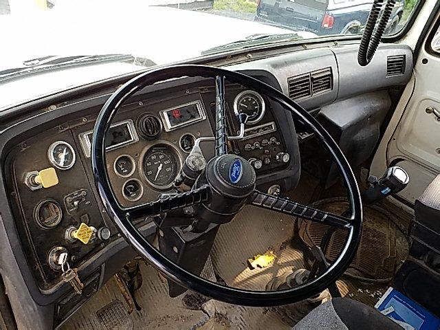 台湾ドル 4400 1997 FORD L9000 TRI-AXLE DUMP, S/N 1FDZU90X4VVA16401, 350 HP
